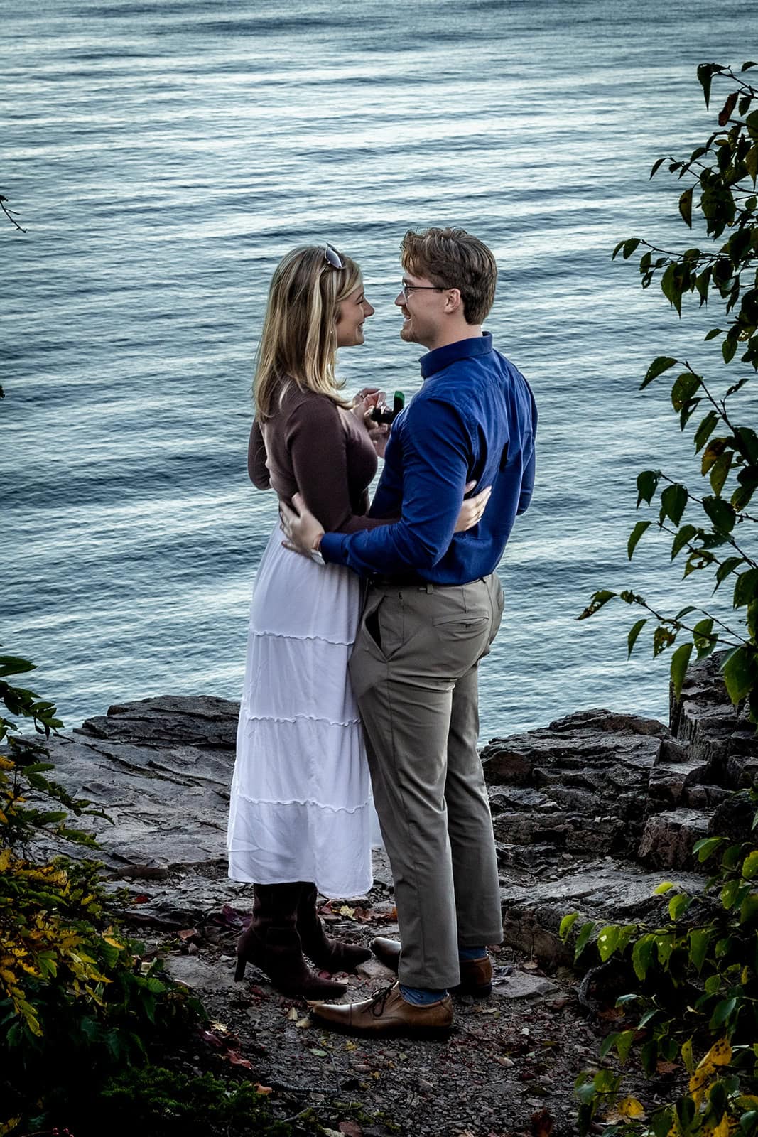 Windy cliffside proposal at Palisade Head, MN
