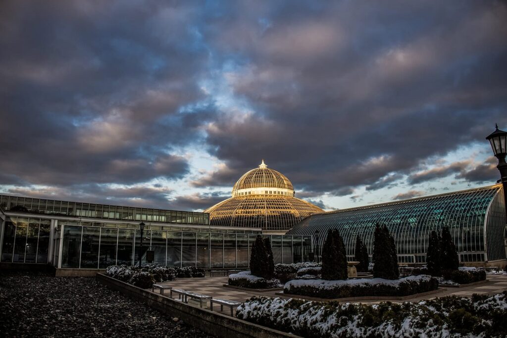 landscape photo of como zoo conservatory wedding venue in st paul, mn