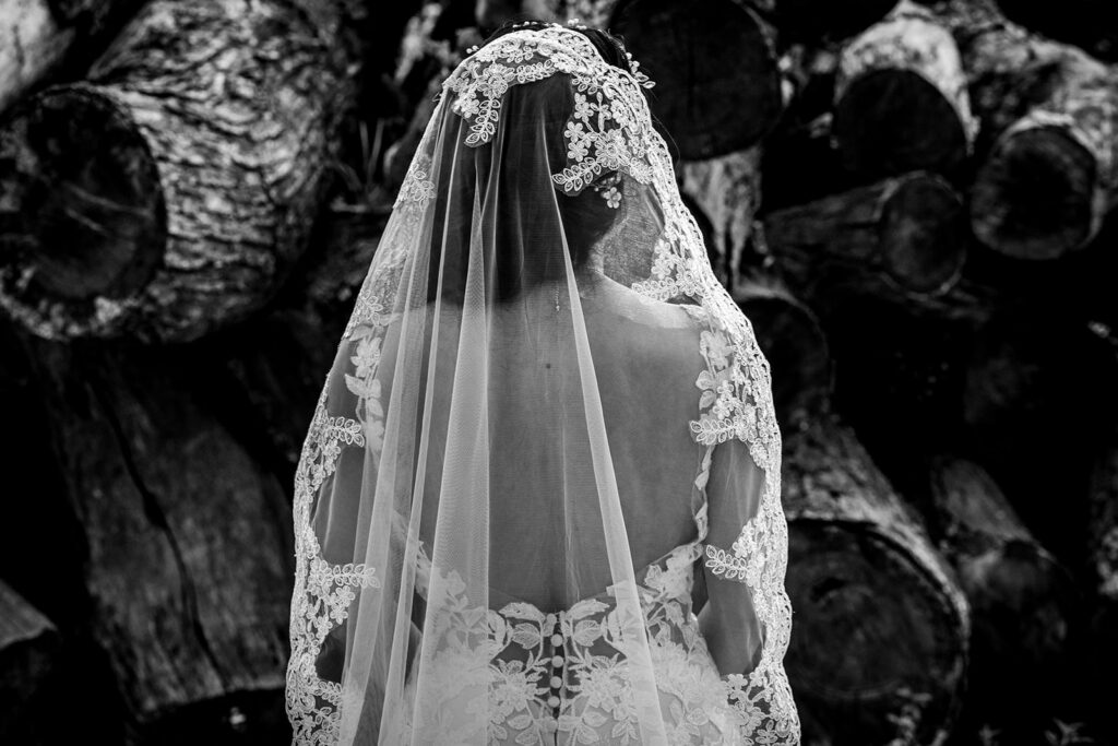 black and white detail shot of brides veil at minnesota summer wedding
